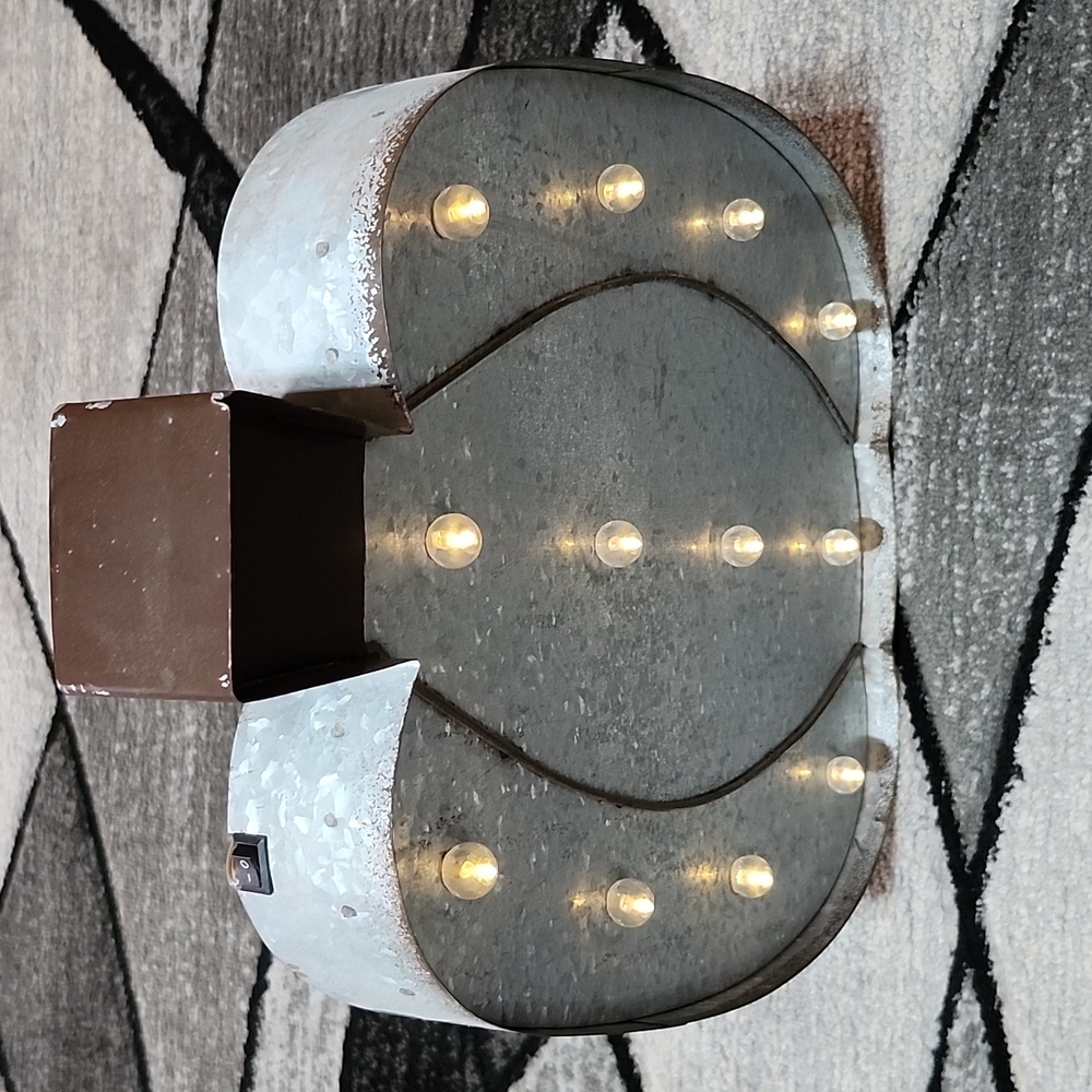 RUSTIC GALVANIZED METAL LIGHT-UP PUMPKIN DECORATION WALL-ART